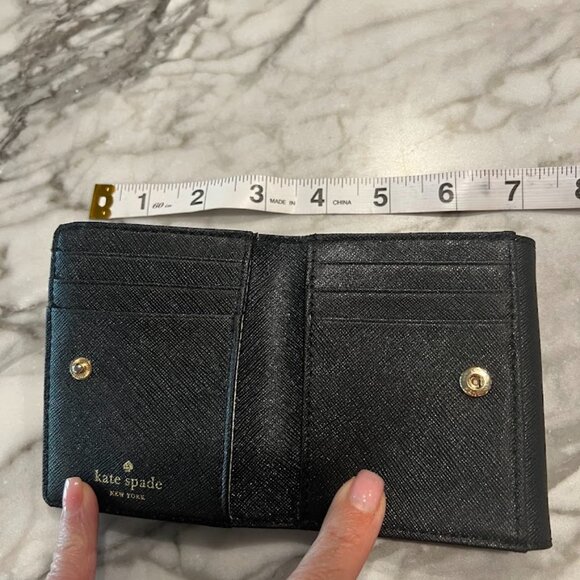KATE SPADE New York Cobble Hill Tavy Wallet-Black Bi fold Snap Closure - Picture 7 of 13